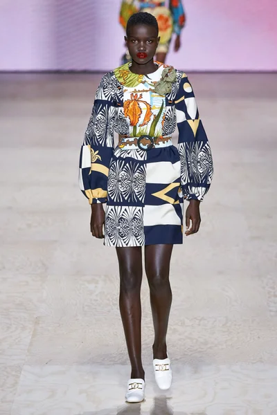 Look 13